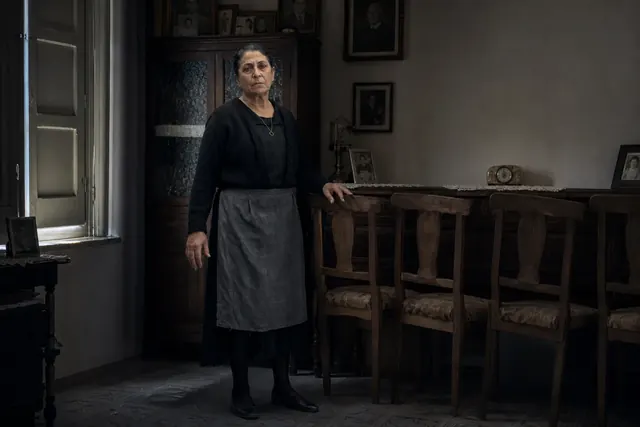 Agata Musumeci nella cucina di casa, a Riposto